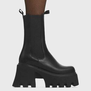 LAMODA Wipe Out Chunky Platform Ankle Boots (Sz 8)